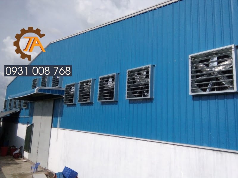 Quạt thông gió công nghiệp được sử dụng rất nhiều trong các nhà xưởng.