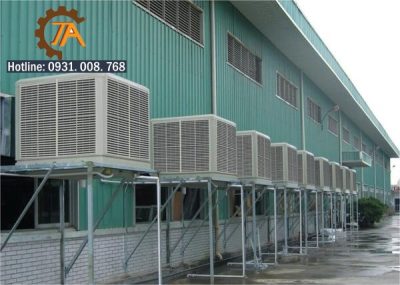 Hệ thống quạt thông gió giúp làm mát nhà xưởng.
