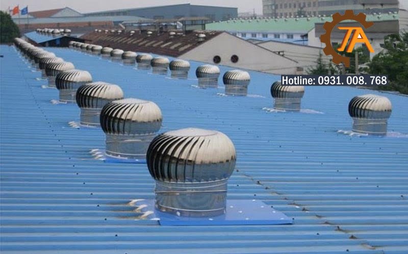 Quả cầu thông gió được lắp đặt trên mái nhà xưởng